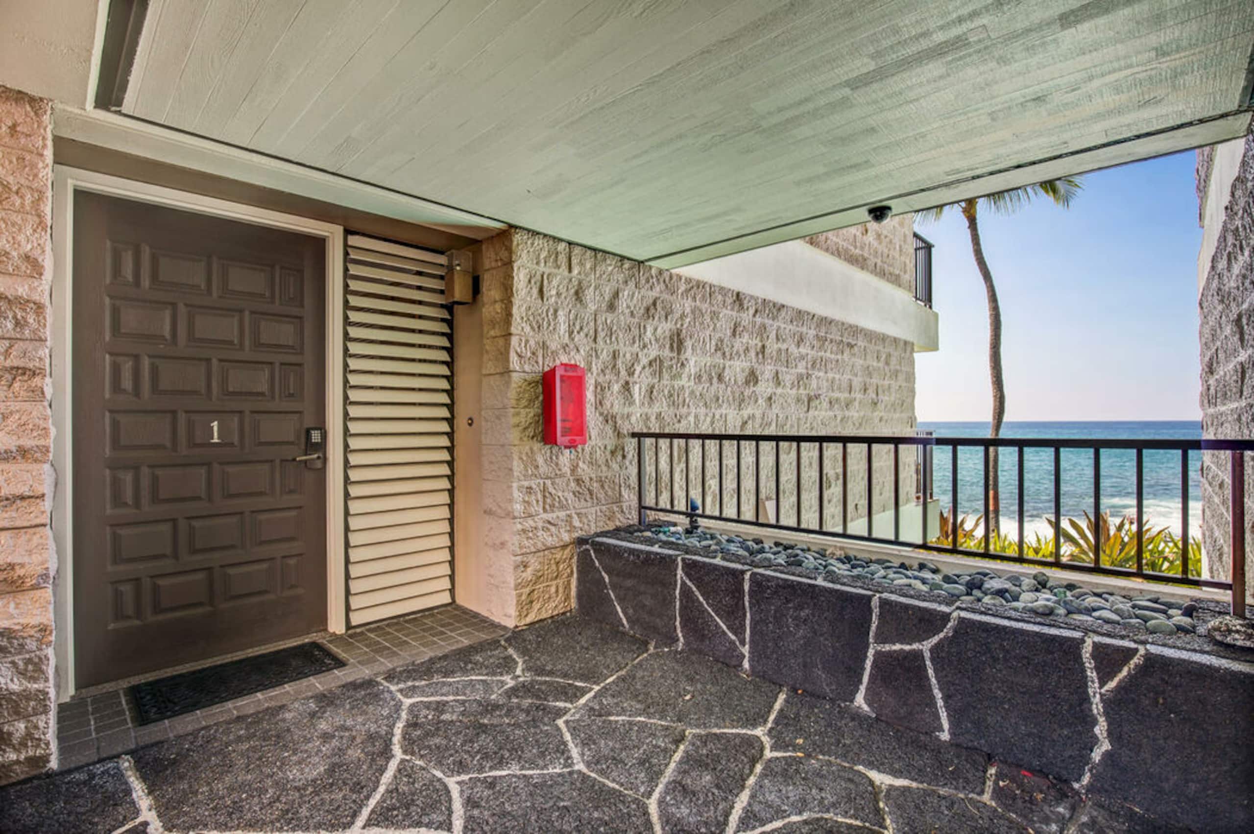 Condo in Kailua-Kona · ★4.67 · 2 bedrooms · 2 beds · 2 baths - Image 16