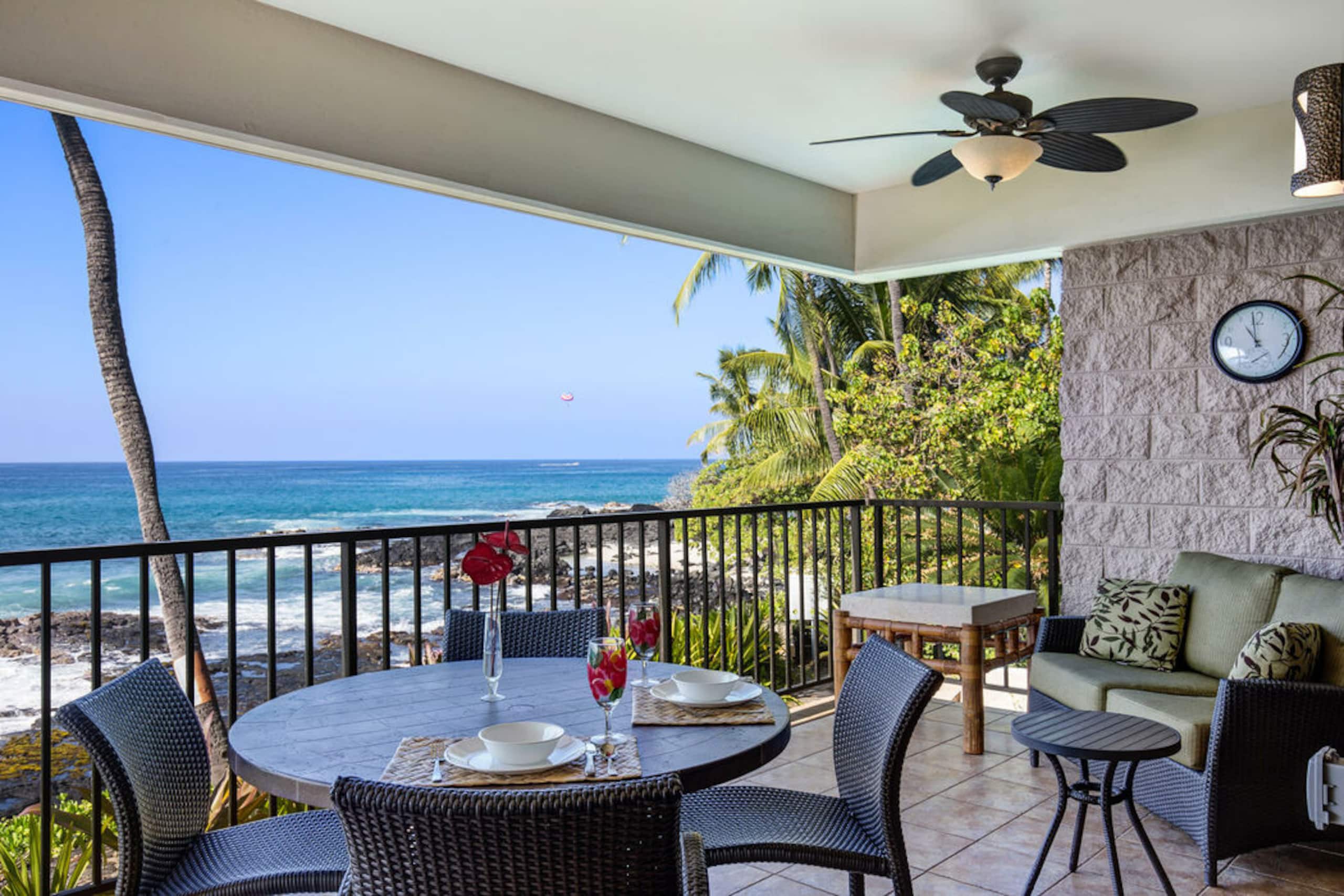 Condo in Kailua-Kona · ★4.67 · 2 bedrooms · 2 beds · 2 baths - Image 12