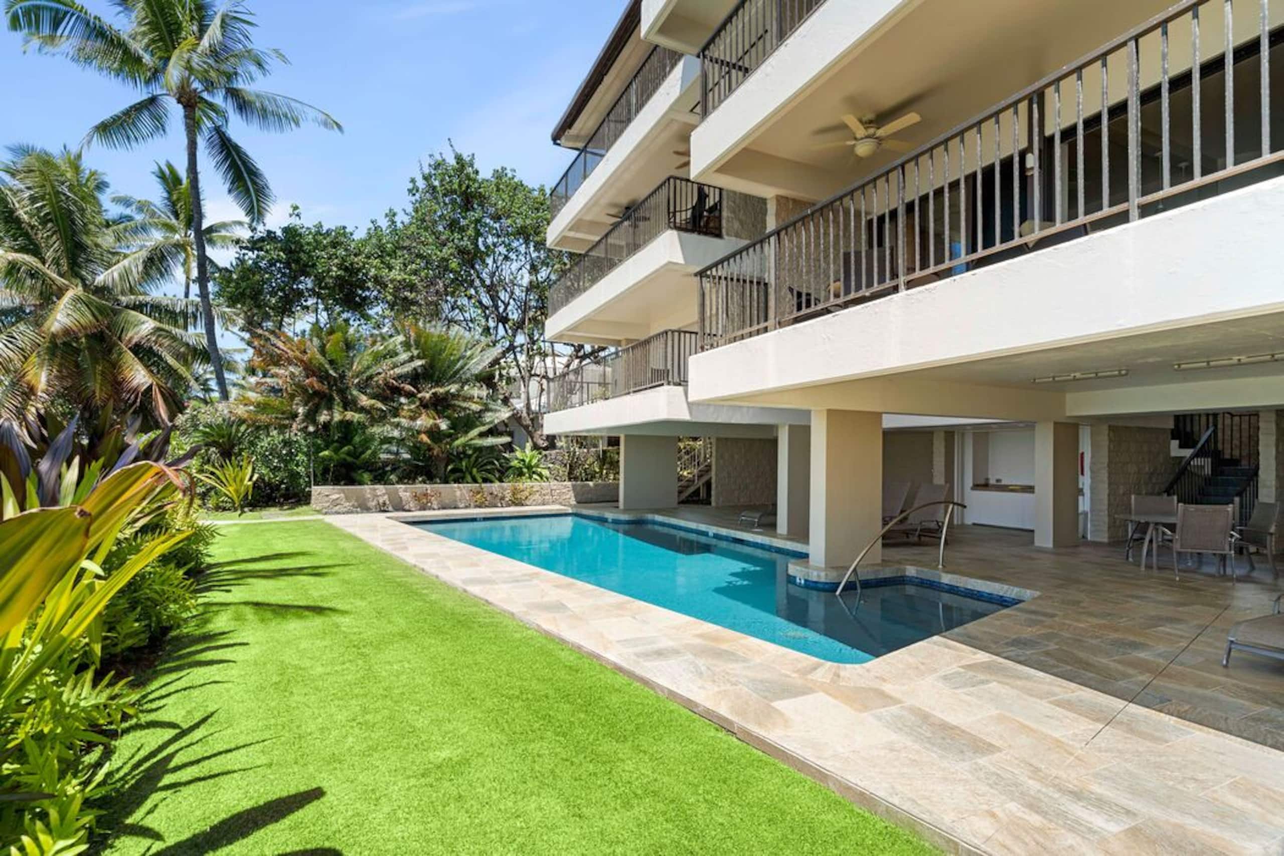 Condo in Kailua-Kona · ★4.67 · 2 bedrooms · 2 beds · 2 baths - Image 27