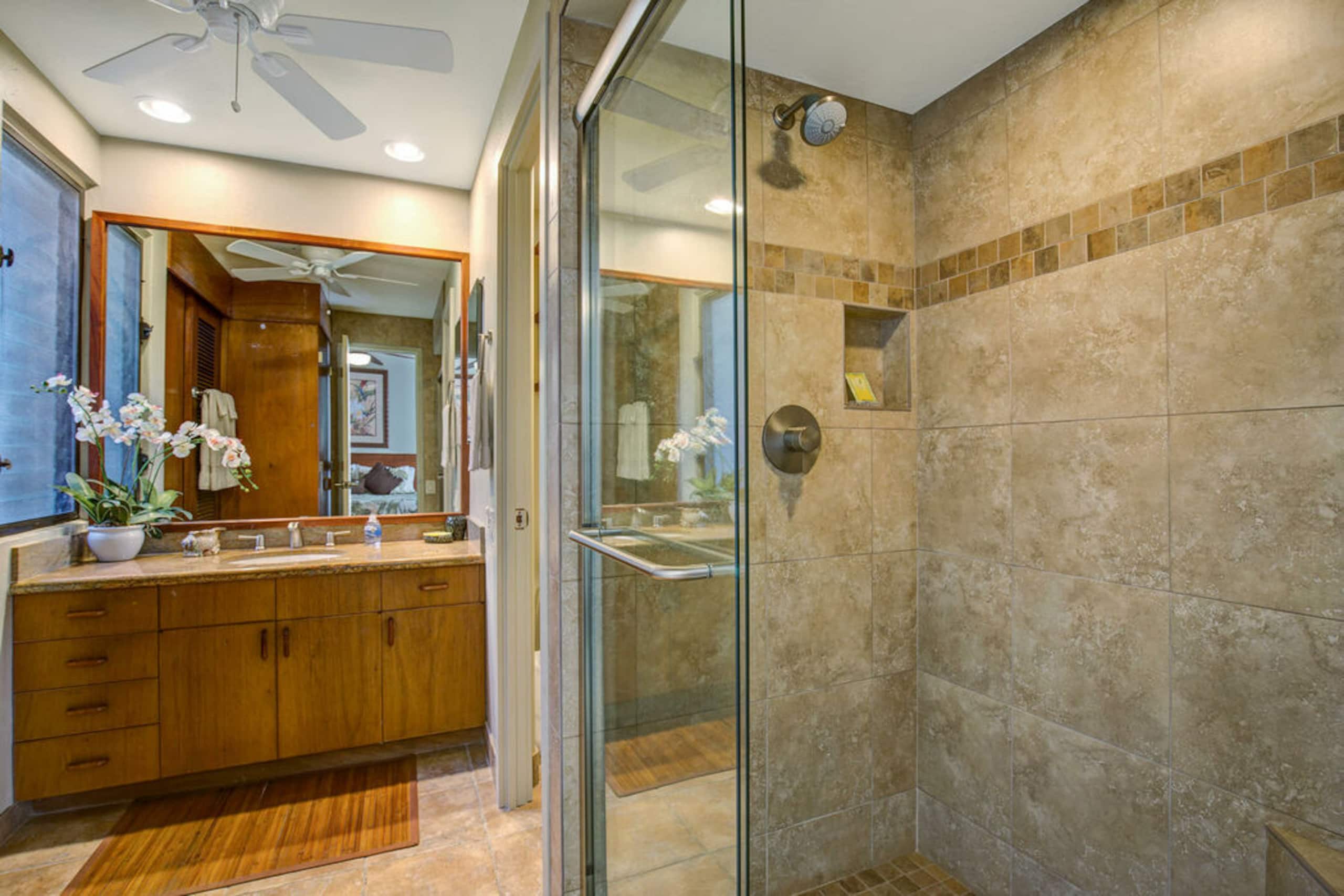 Condo in Kailua-Kona · ★4.67 · 2 bedrooms · 2 beds · 2 baths - Image 10