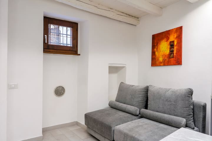 Host4u - Laura's Cozy Home In Brescia City Center - Brescia