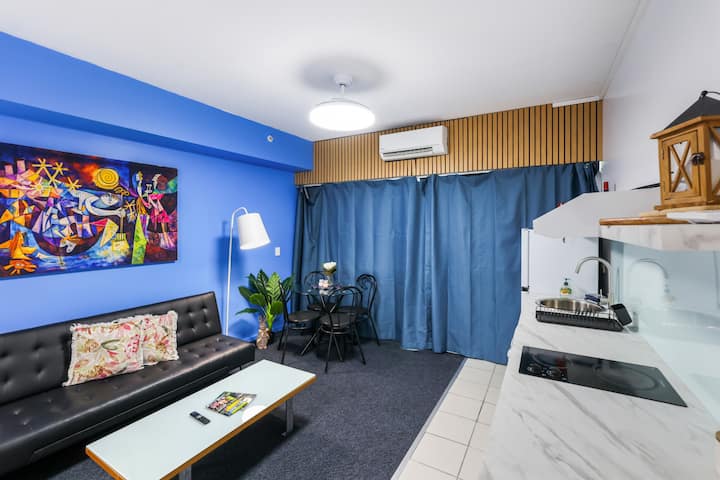 The Complete Studio | King Bed | Kitchen Laundry | - 達爾文