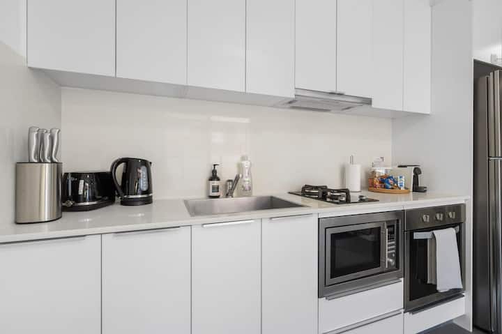 Studio With Free Parking | 4 Min To Marketplace - Strathfield