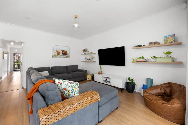 Bay Bound Retreat—beach & City Life By The Airport - Adelaide