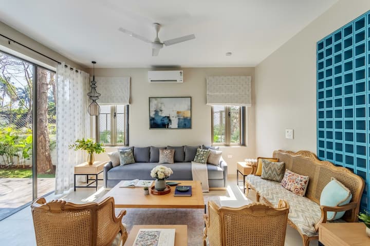 Living room image 5