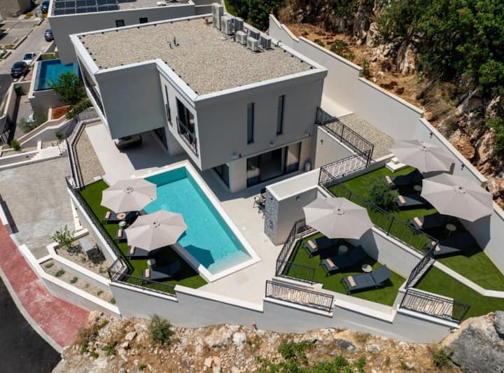 Lux Villa Mariva - Five Bedroom Villa With Pool - Cavtat