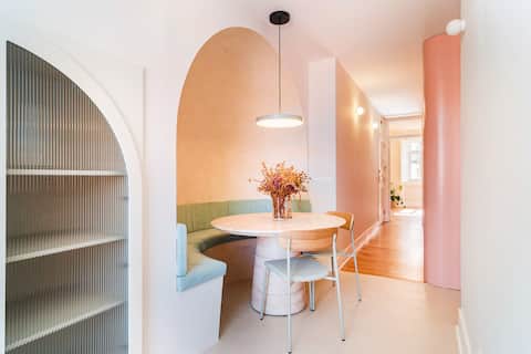Airbnb em destaque: Lisbon Design Apartment | Workspace & AC em Penha De França