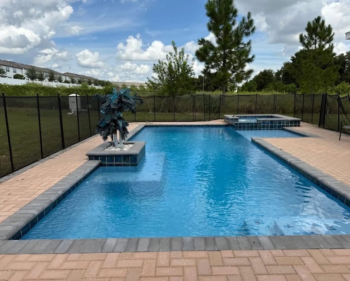 Modern 2br Pool Villa  Near Disney/universal Parks - Davenport, FL