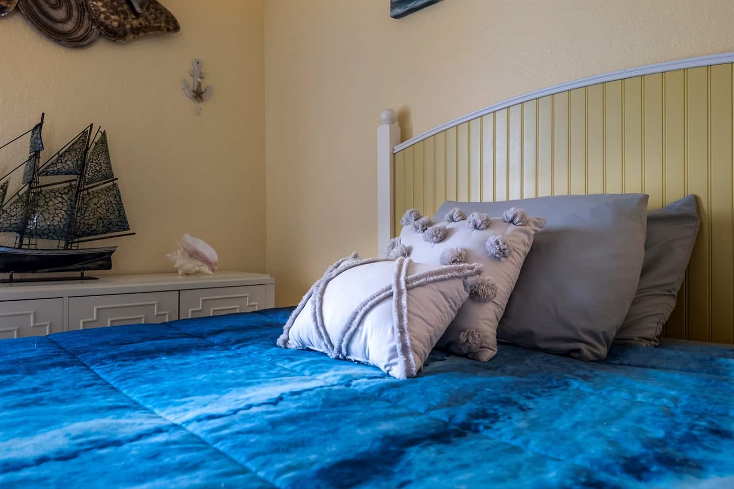Peaceful bedrooms for dreamy beach sleeps.
