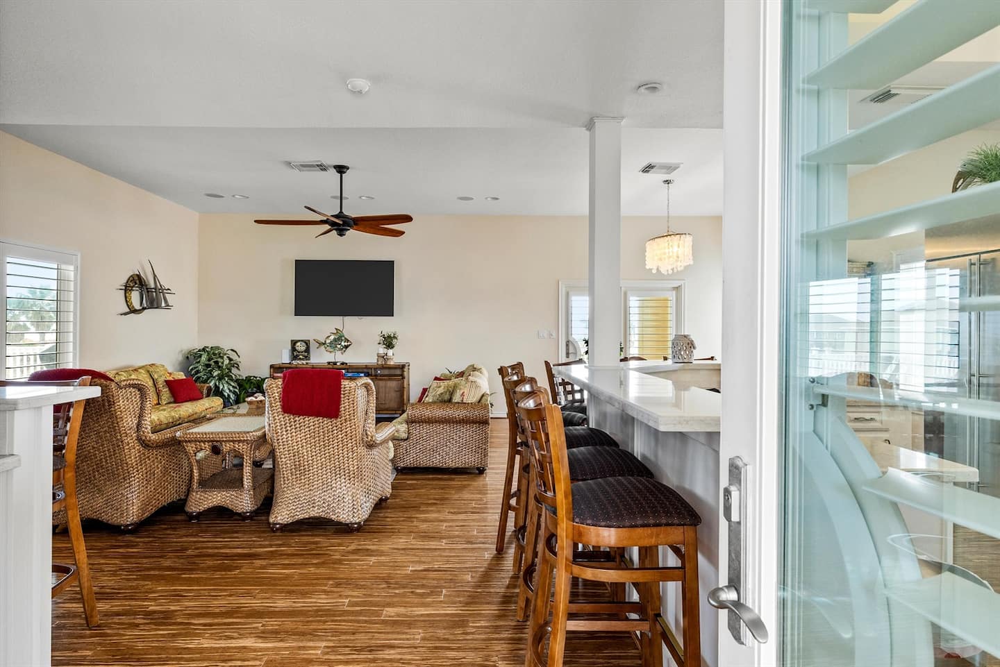 Cozy coastal living for the whole crew.