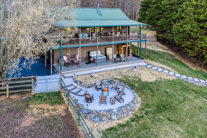 Restoration Ranch - View-sauna-hot Tub-pets - Blairsville, GA