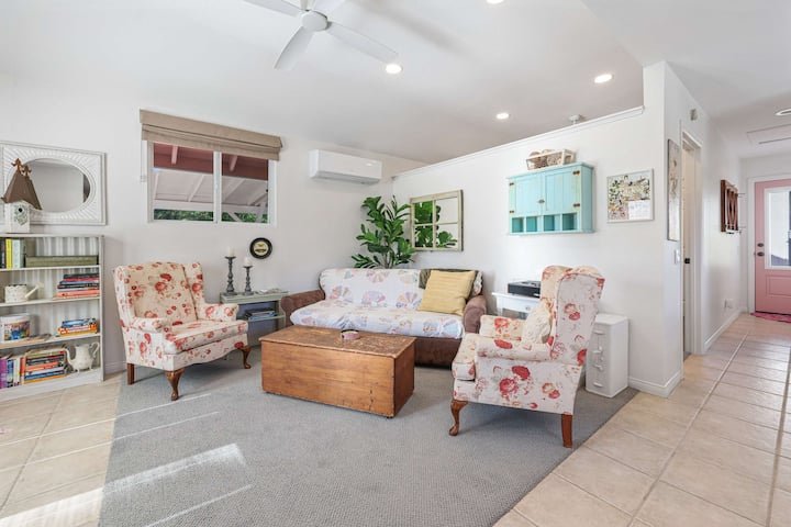 The Peaceful Pink Cottage | 1br | Pool | Nature - San Marcos, CA