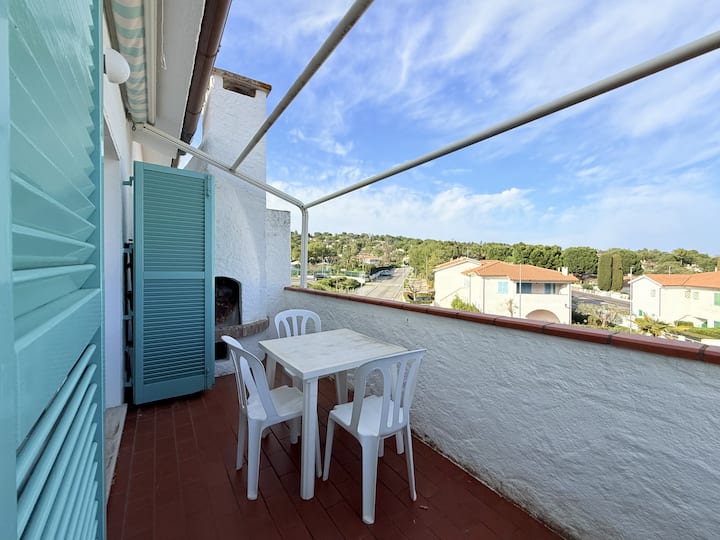 N307 - Numana, Bright Apartment With Balcony - Numana