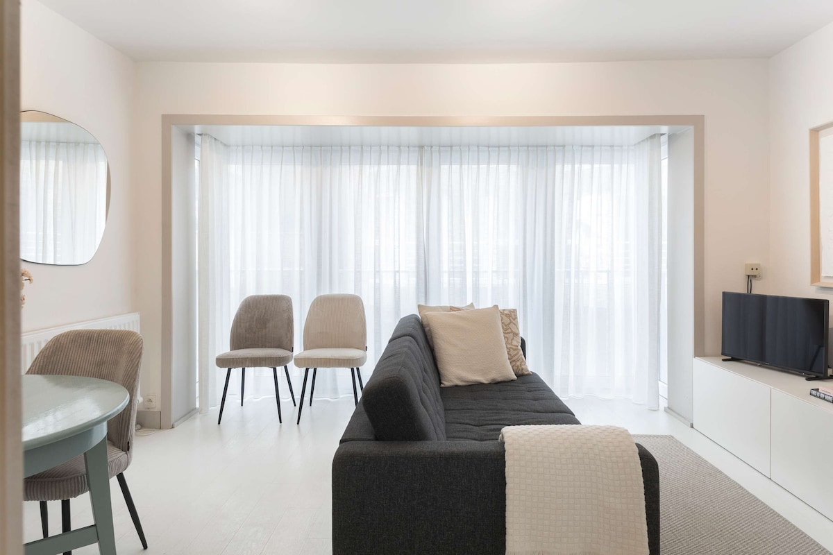 Modern & Functional Apartment near Beach - Apartments for Rent in ...