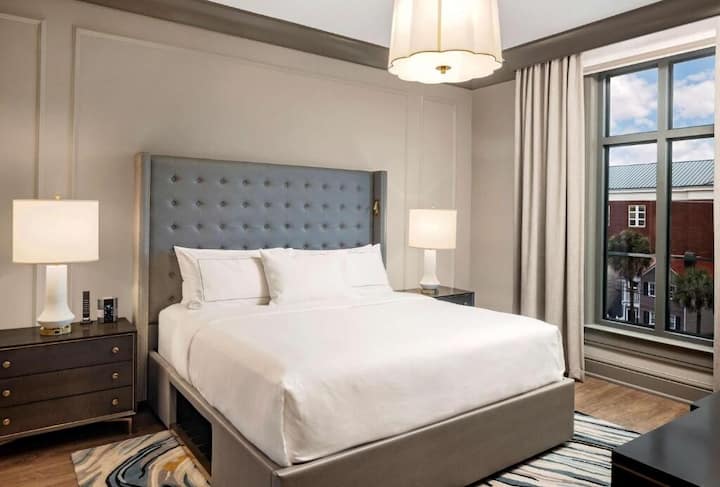 Premier Stay Near King Street L Three 1br Suites - Charleston, SC