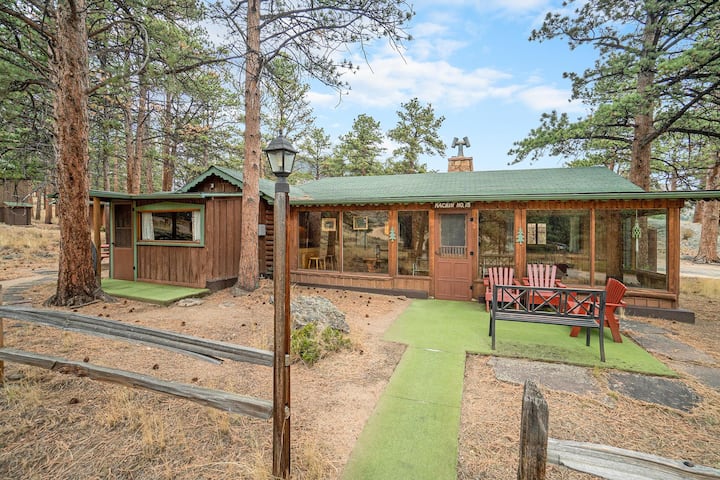 Machin's Cottage 18 - Estes Park, CO