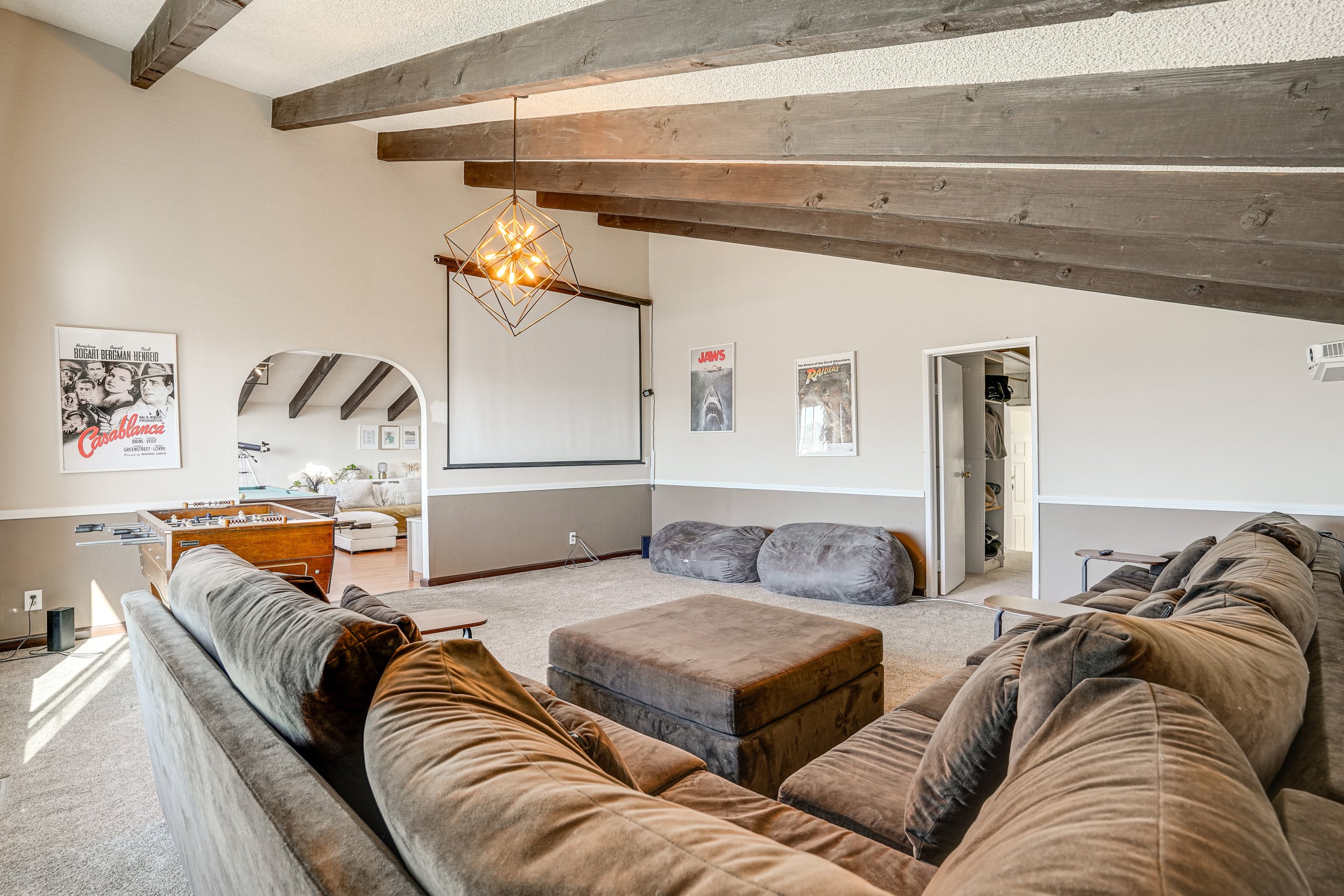 Home in South San Francisco · ★New · 4 bedrooms · 6 beds · 3 private baths - Image 12