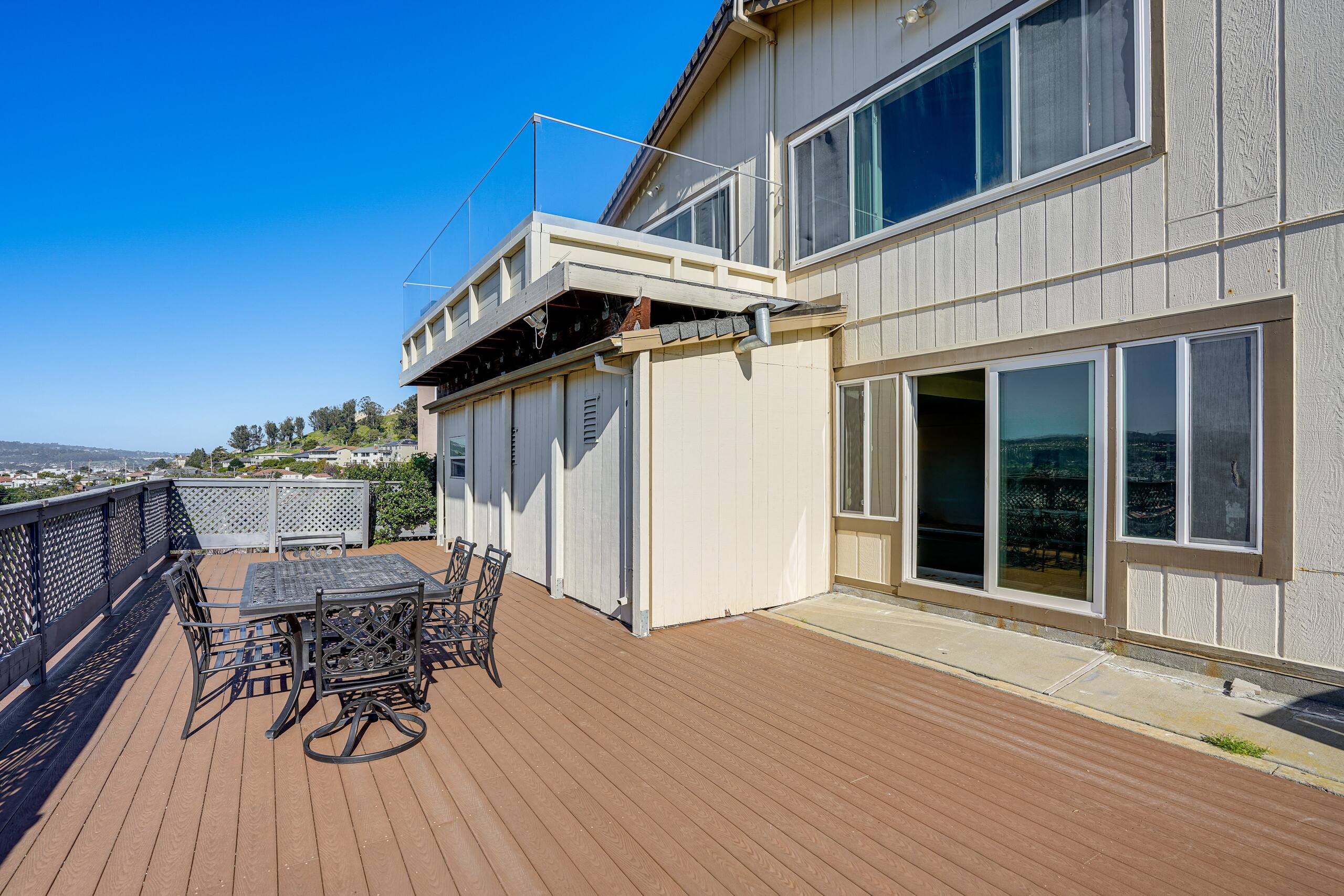 Home in South San Francisco · ★New · 4 bedrooms · 6 beds · 3 private baths - Image 29