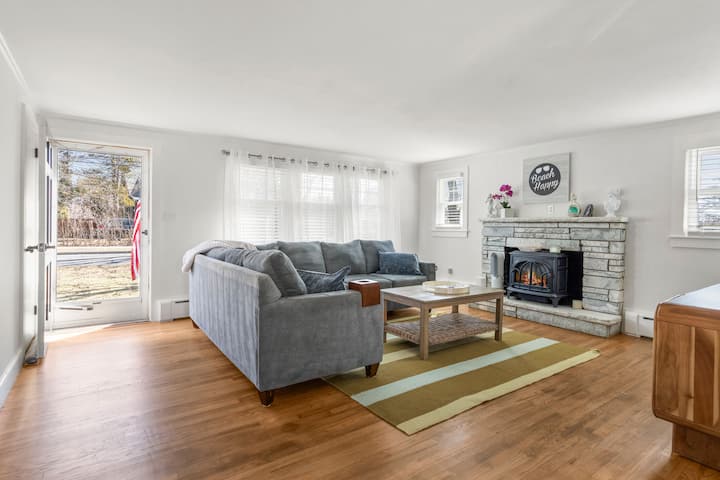 "Cape Cod Retreat · Falmouth, Firepit, Beaches" - Cape Cod Winery