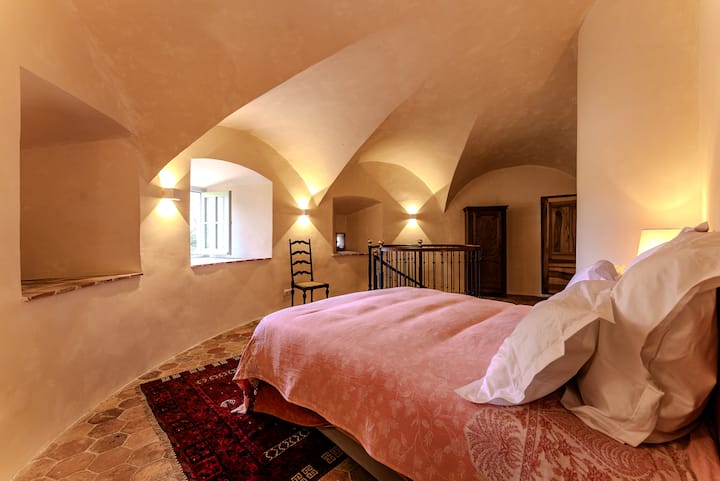 Gîte Tour Ouest - Château De Vachères - Saillans