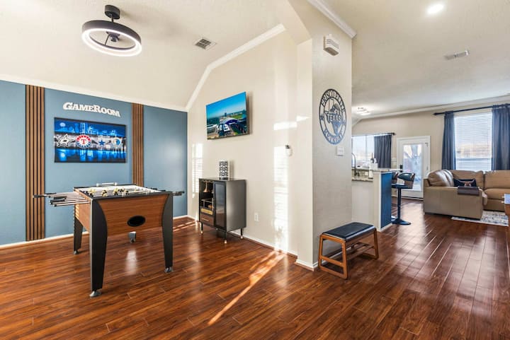 Luxury 2 King Beds + Hot Tub Near Frisco Star - フリスコ, TX