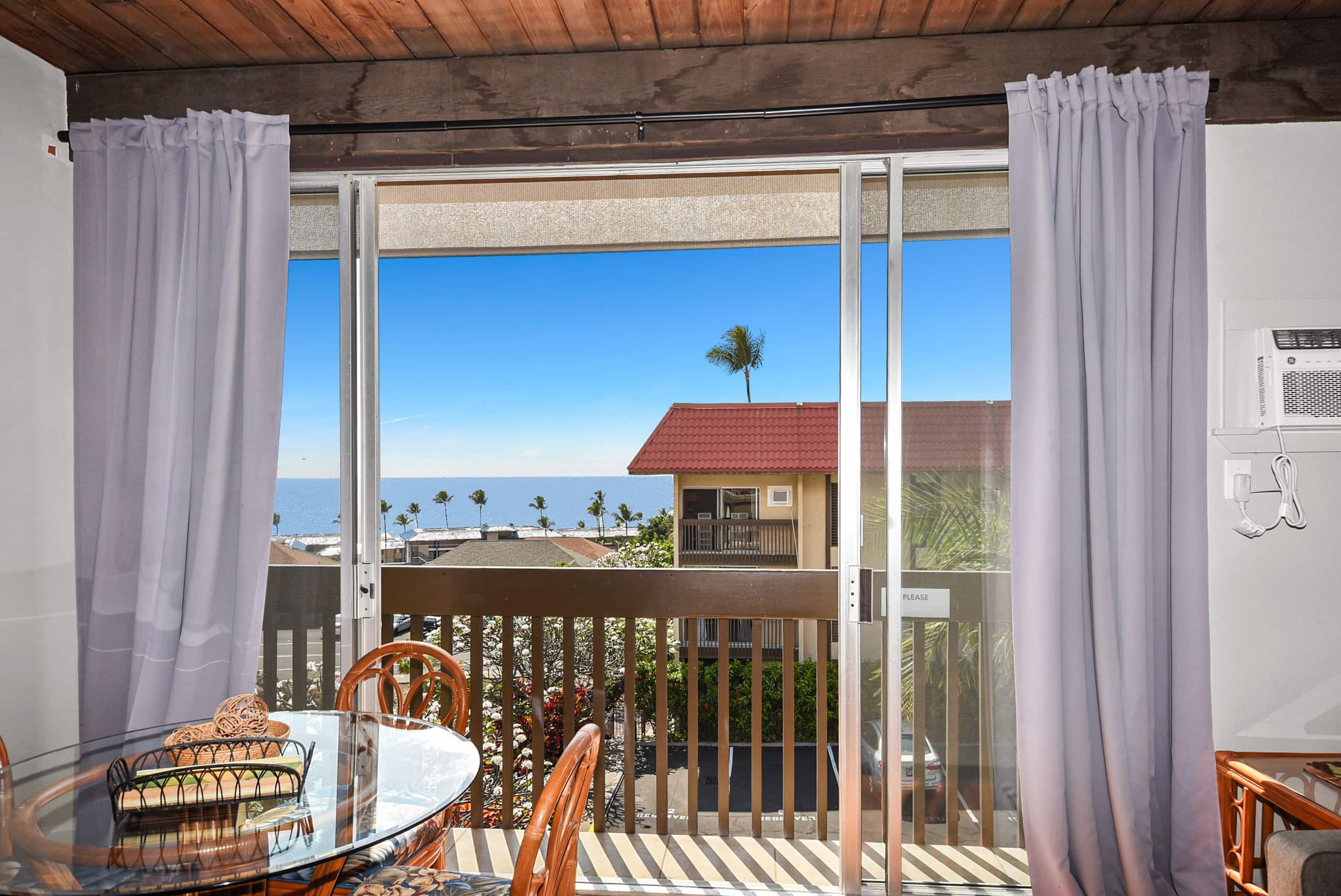 Condo in Kailua-Kona · ★5.0 · 2 bedrooms · 3 beds · 1.5 private baths - Image 6