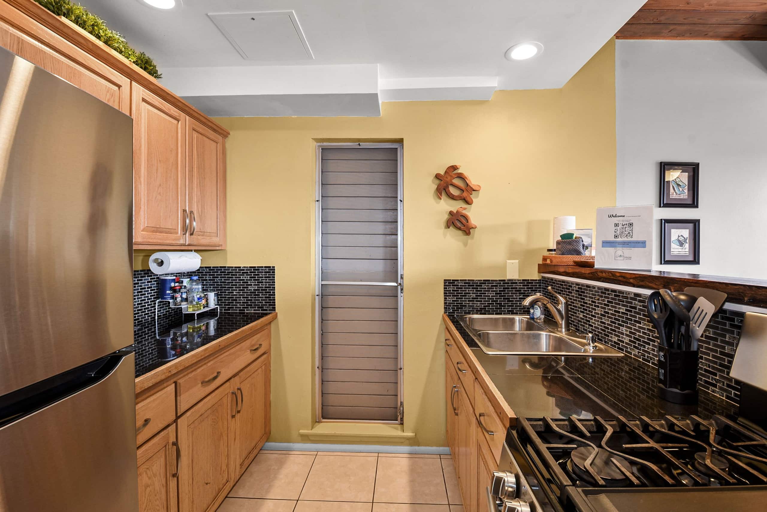 Condo in Kailua-Kona · ★5.0 · 2 bedrooms · 3 beds · 1.5 private baths - Image 14