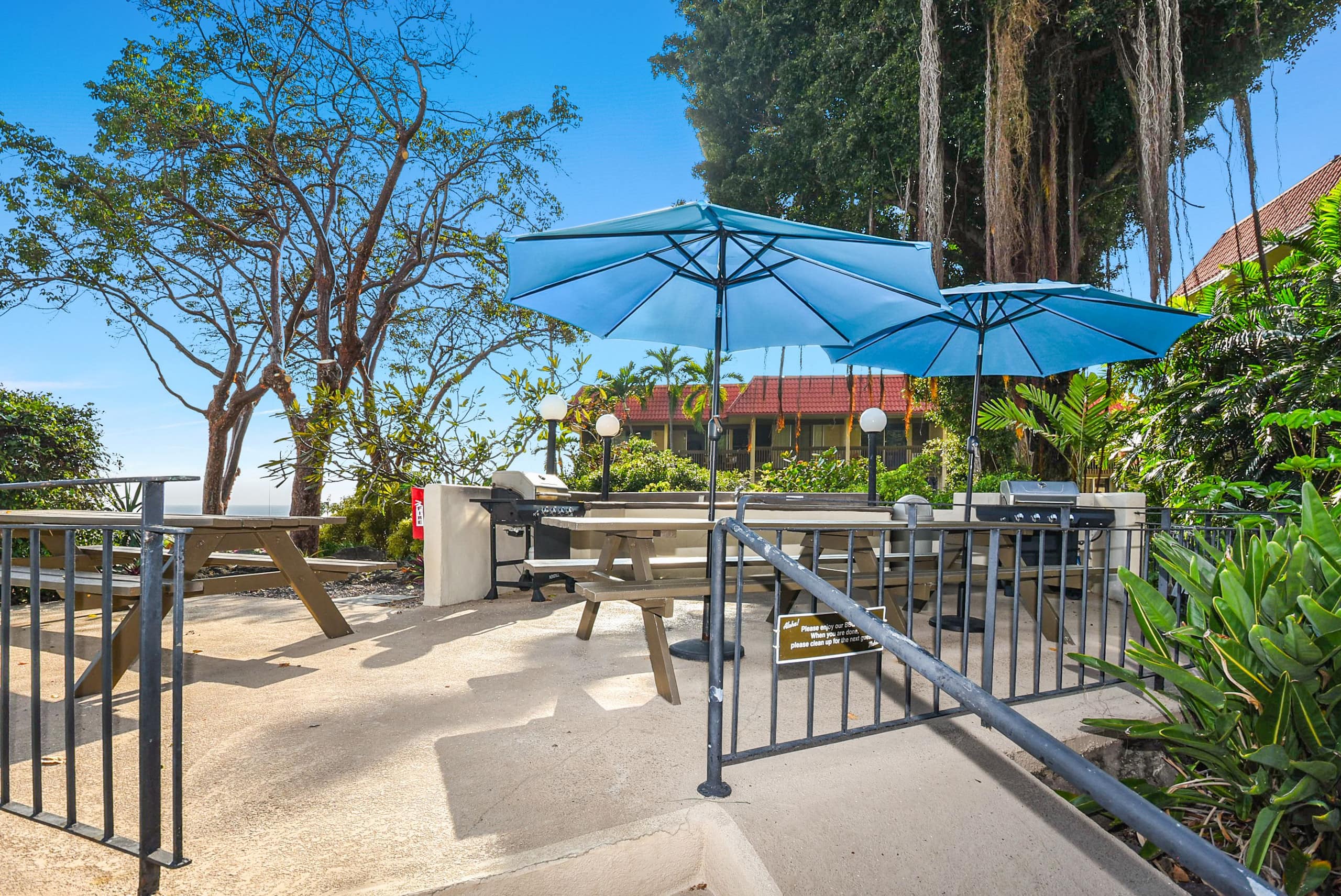 Condo in Kailua-Kona · ★5.0 · 2 bedrooms · 3 beds · 1.5 private baths - Image 30