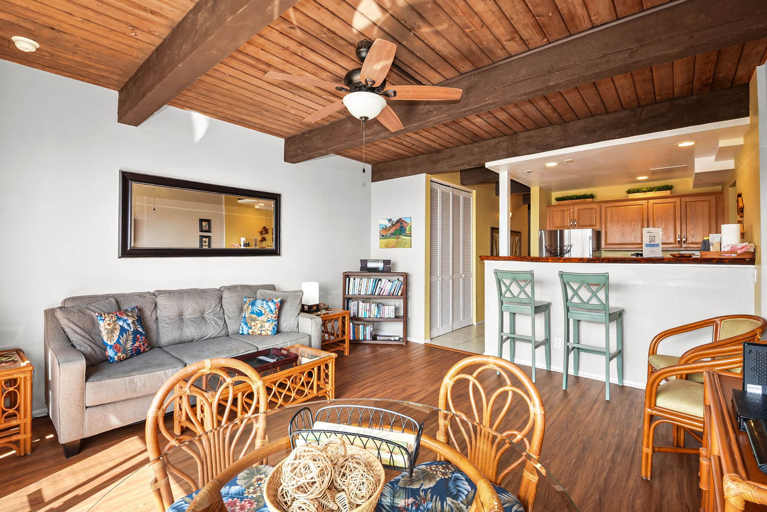 Condo in Kailua-Kona · ★5.0 · 2 bedrooms · 3 beds · 1.5 private baths - Image 15