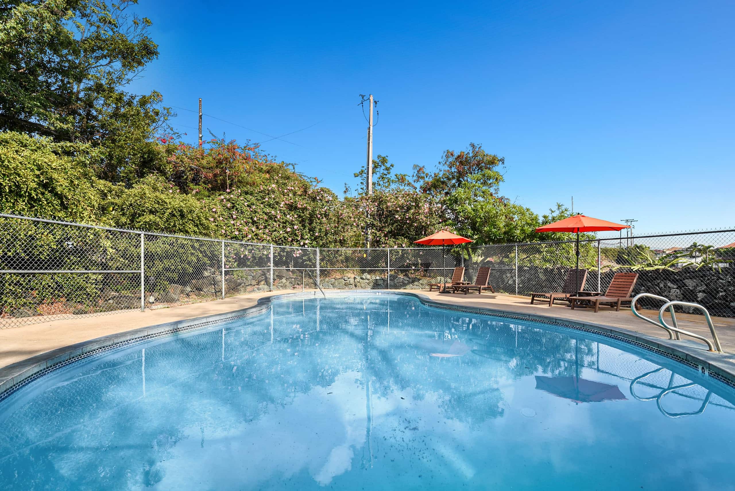 Condo in Kailua-Kona · ★5.0 · 2 bedrooms · 3 beds · 1.5 private baths - Image 9