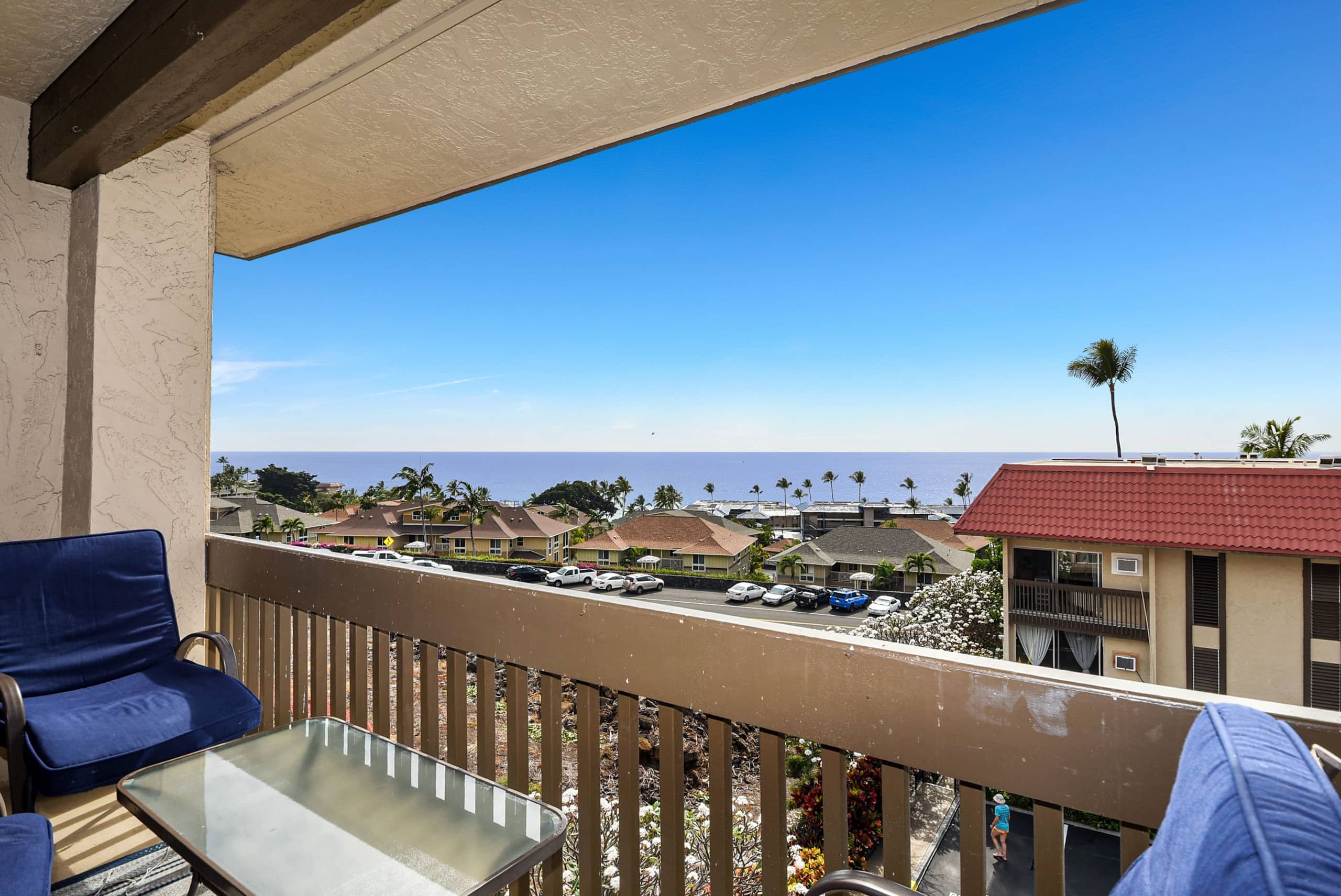 Condo in Kailua-Kona · ★5.0 · 2 bedrooms · 3 beds · 1.5 private baths - Image 12