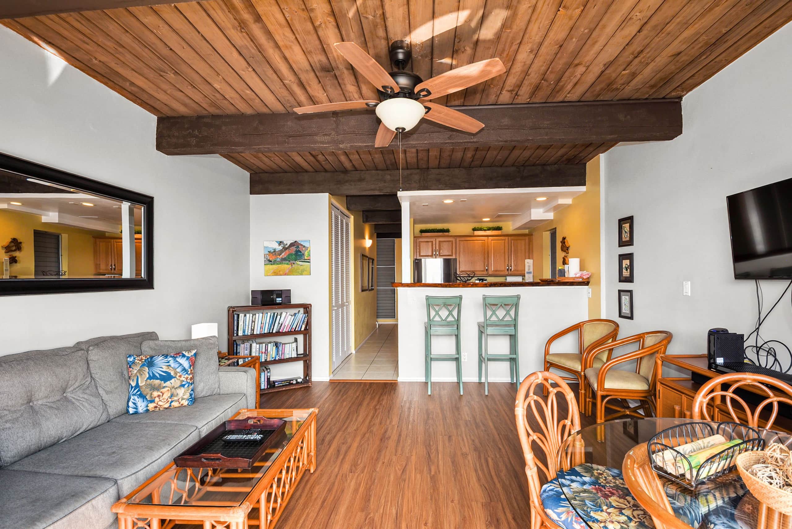 Condo in Kailua-Kona · ★5.0 · 2 bedrooms · 3 beds · 1.5 private baths - Image 16