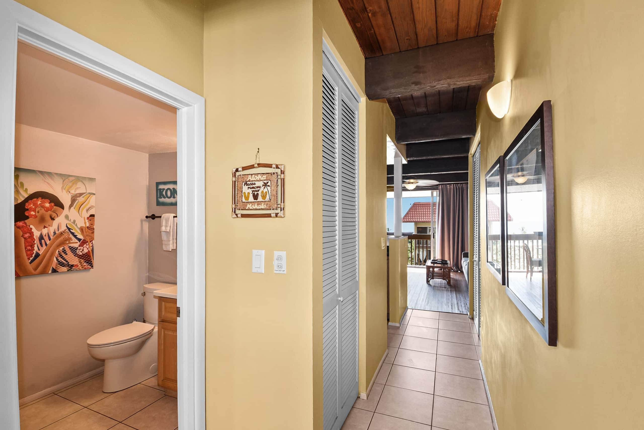 Condo in Kailua-Kona · ★5.0 · 2 bedrooms · 3 beds · 1.5 private baths - Image 18