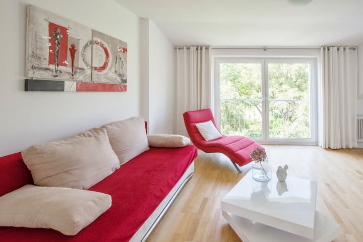 Alpenblick Holiday Apartment, 75 M² With Balcony - Bad Aibling