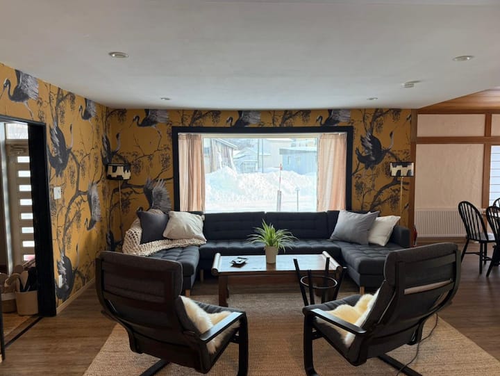 Rusutsu Tsuru House 2. Near Rusutsu Ski Resort - 北海道