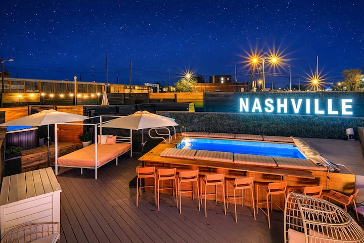 Walk To Broadway  14 Beds  Pool/hot Tub  Sauna! - Nashville, TN