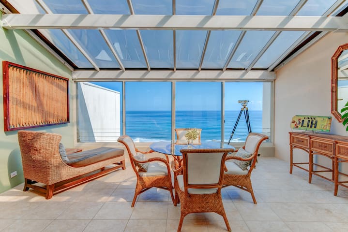 Oceanfront Penthouse Getaway at Pu’u Poa 403