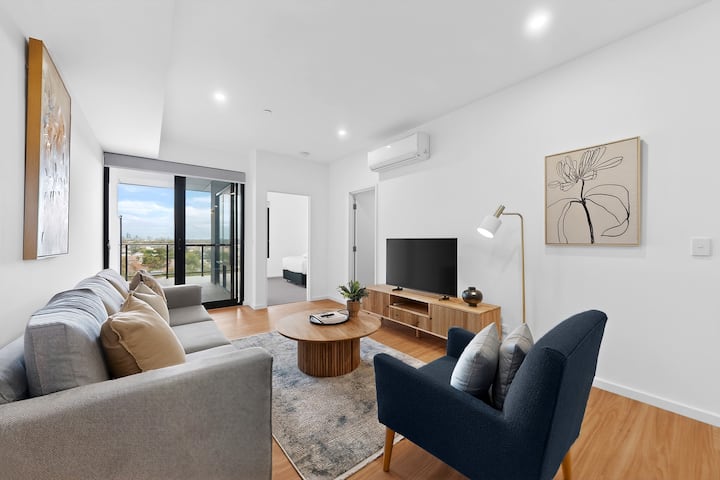 Stylish 2 Bed Apartment With New Furnishings - Perth