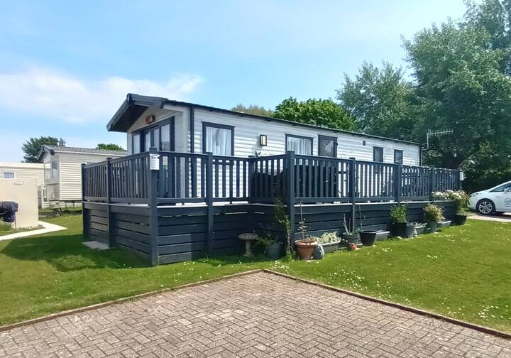 Ned's Place, Seal Bay Resort - Selsey