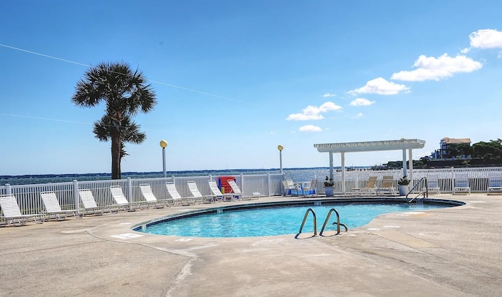 Soundside Escape - Mariner's Point - Emerald Isle, NC
