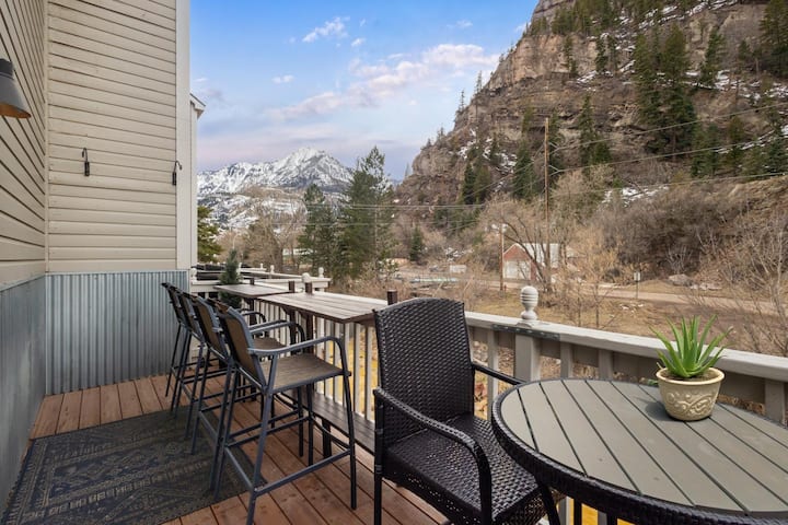 New Listing! River Front Mountain Views | A/c - 烏雷