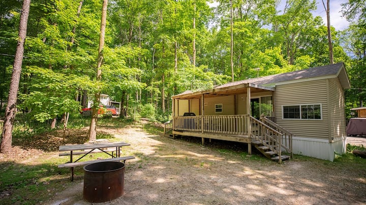 Deluxe Cabin In The Woods | 2 Rooms | Sleeps 8 - Door County, WI
