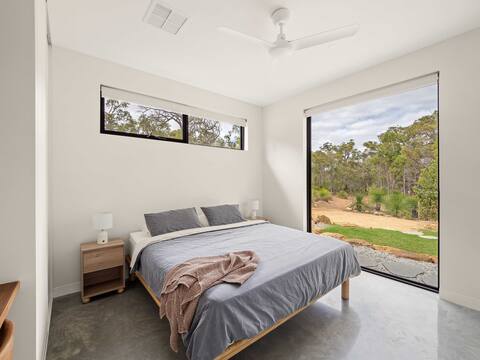 Top Airbnb: New Holiday Studio On Acreage Property in Quindalup