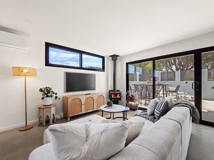 Stone River Villa 1 | Luxe Retreat | Heated Pool - Margaret River