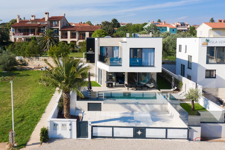 Villa Estrella  Luxury Seafront Villa Medulin - Medulin