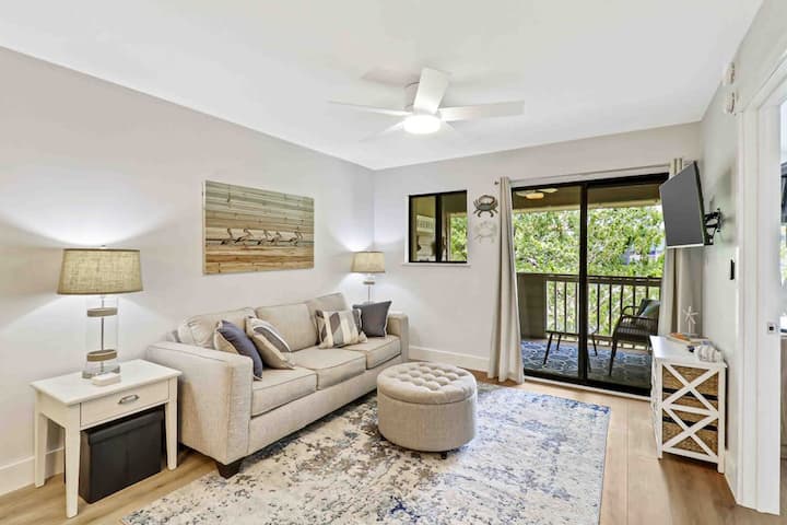 Southern Condo With On-site Pools, Tennis, And Bas - Hilton Head Island