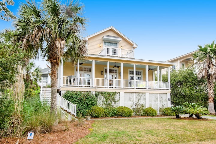 Spacious Deck, Hot Tub, Second Row To Beach & Bra - Hilton Head Island, SC