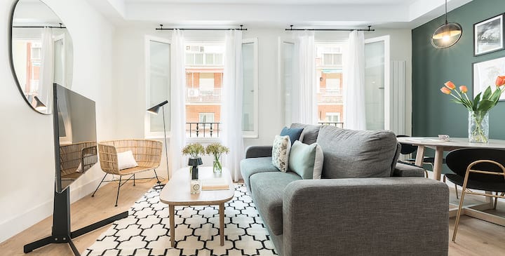 Homeclub | Stylish 2br By Retiro Park + Rooftop - Madrid