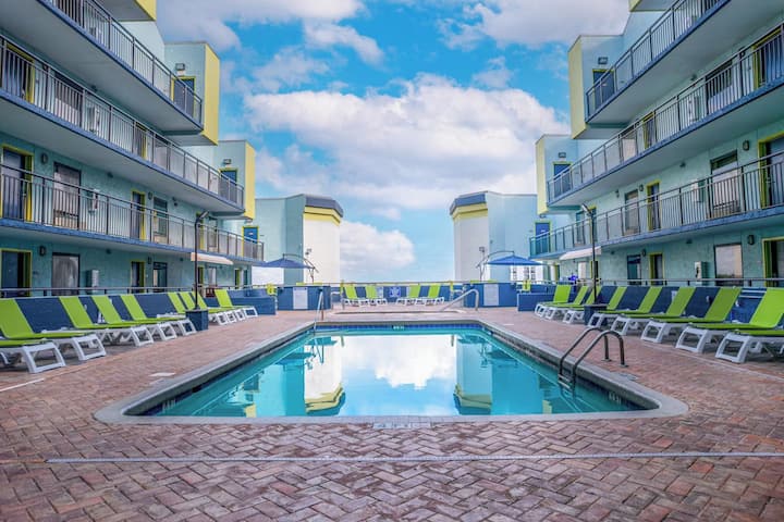 Oceanfront Suites | 2 Units | Views Myrtle Beach - Myrtle Beach, SC