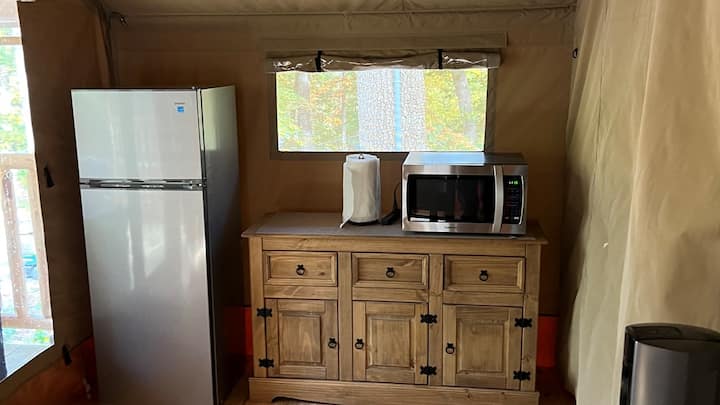 Safari Tent | Sleeps 5 | Gettysburg Koa - Gettysburg, PA